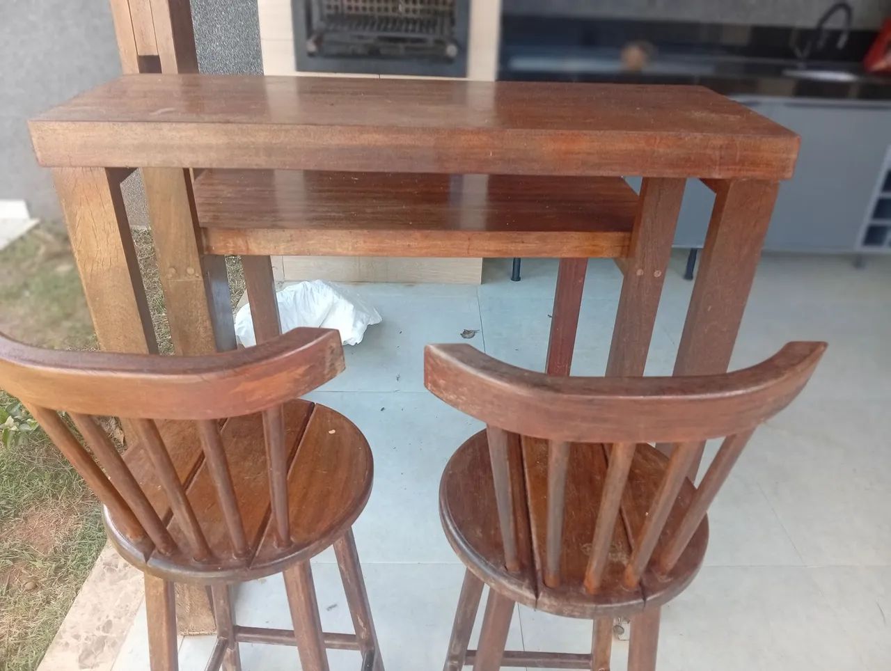 Mesa de ipê com duas cadeiras excelente  - Foto 2