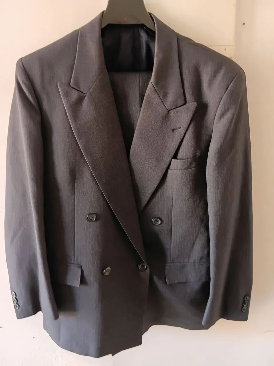 Conjunto de terno e calça, marca GARBO 