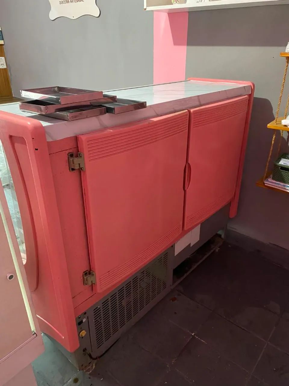 Freezer e balcão 