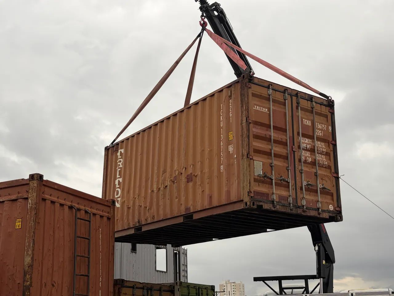    CONTAINER 6M DISPONÍVEL | ENTREGA RÁPIDA | PARCELAMOS NO CARTÃO 