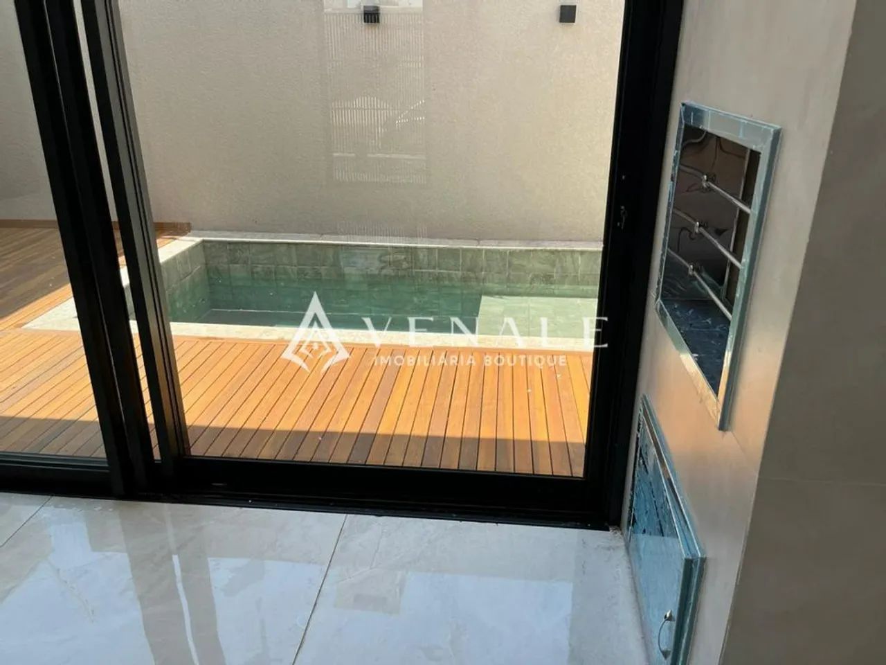 Casa à venda em Maringá, Jardim Munique, com 3 suítes, com 150 m² - Foto 2
