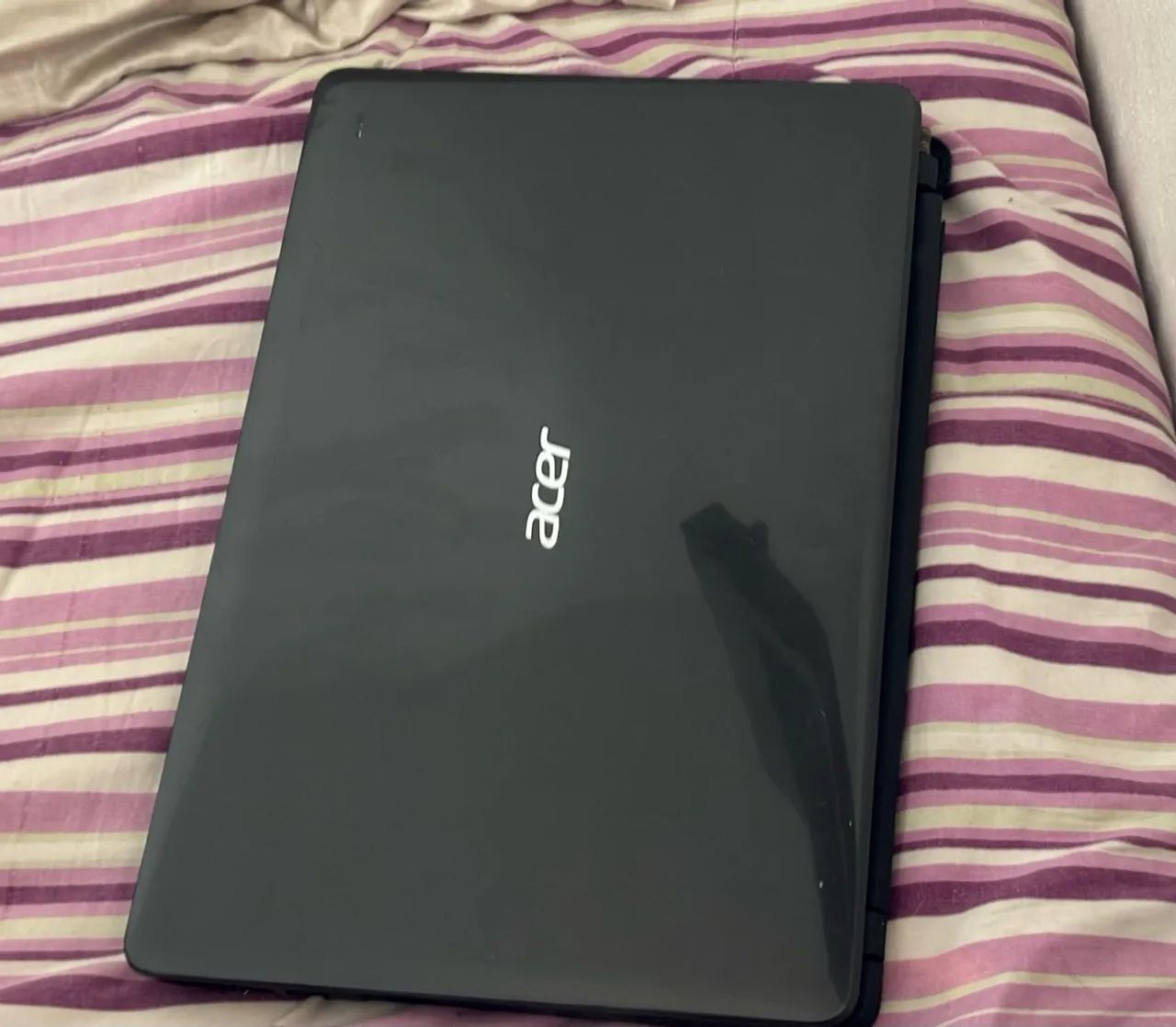 NOTEBOOK ACER - COM DEFEITO