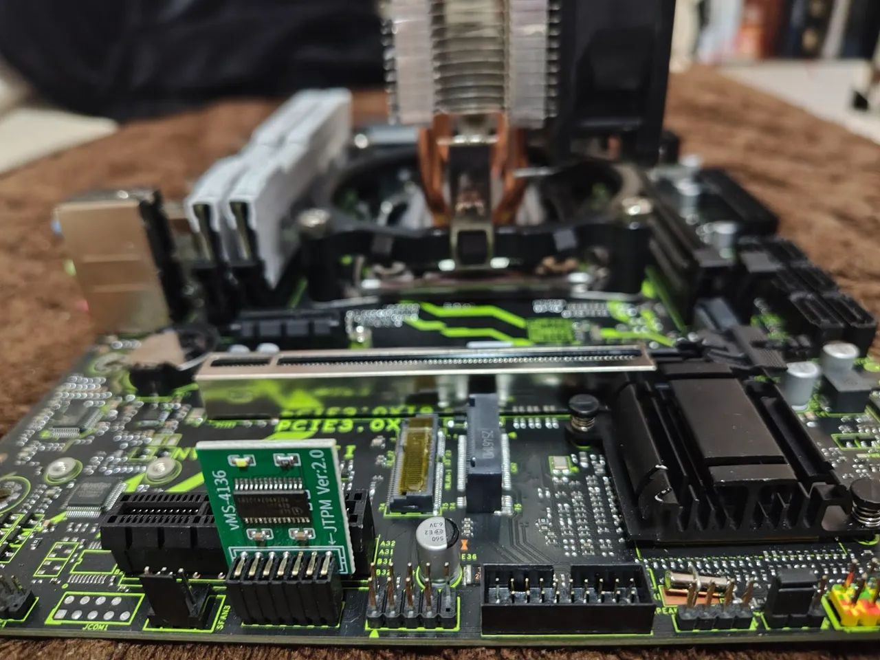 Kit Xeon 2667 v4 - Foto 3