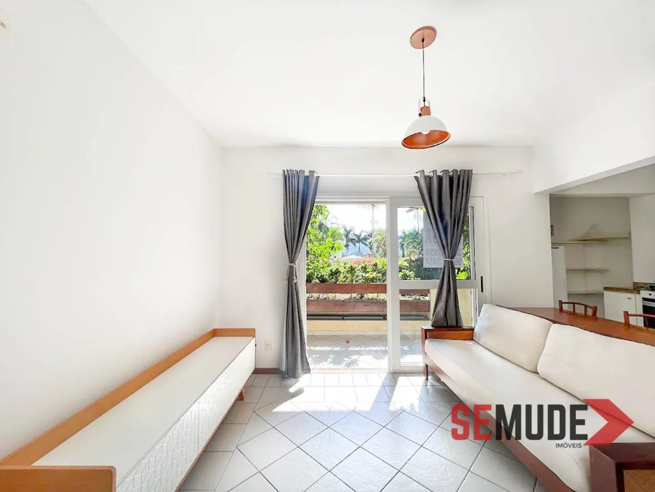 Apartamento 1 dormitório no Canto da Lagoa