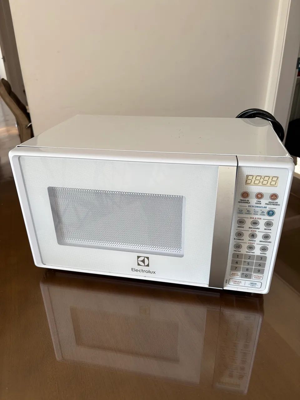 Microondas Electrolux MTO30 - Foto 2