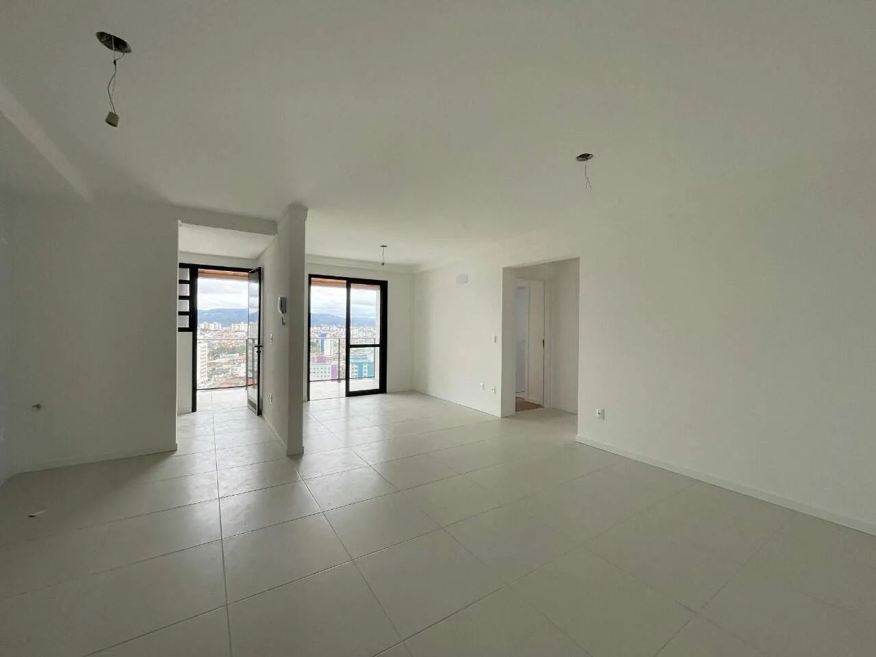 Venda | Apartamento 2 quartos (1 suíte) + 2 vagas