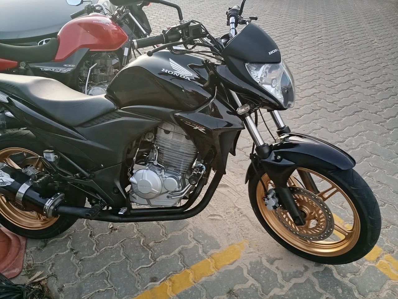 CB 300 2015 - Foto 2