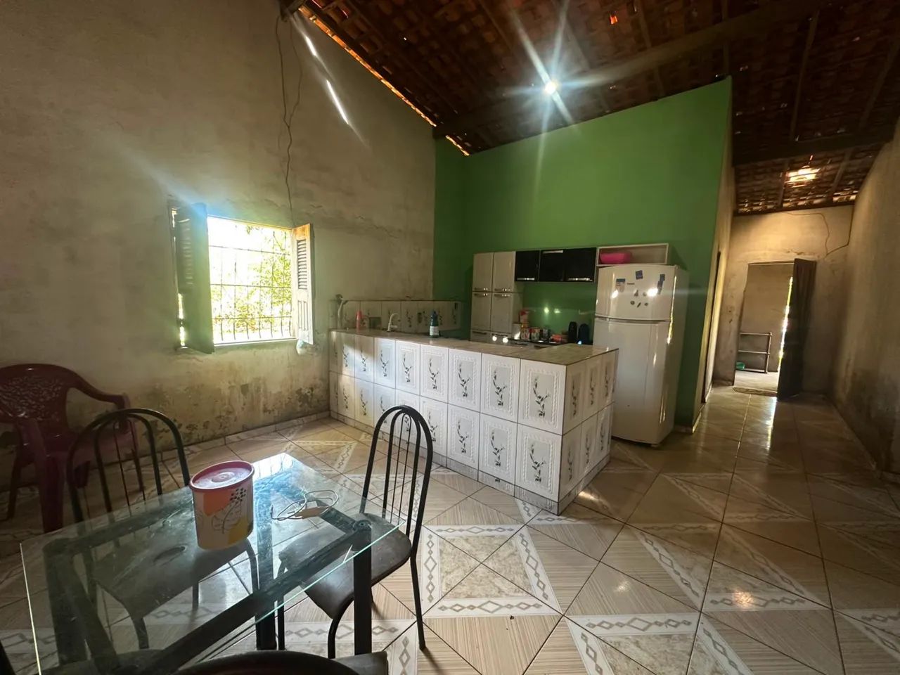 Vendo casa grande com quintal 