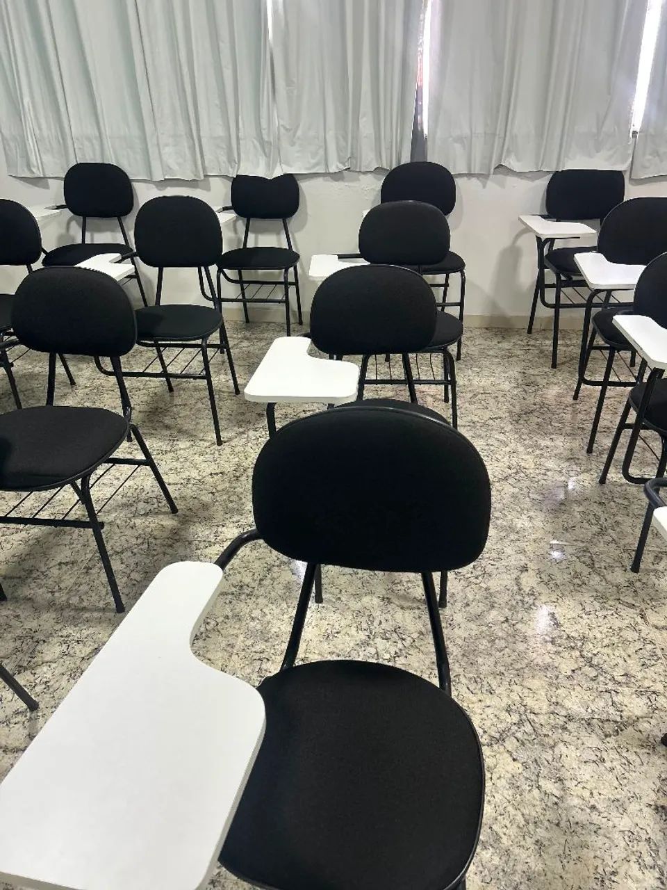 Cadeiras universit ária. - Foto 2