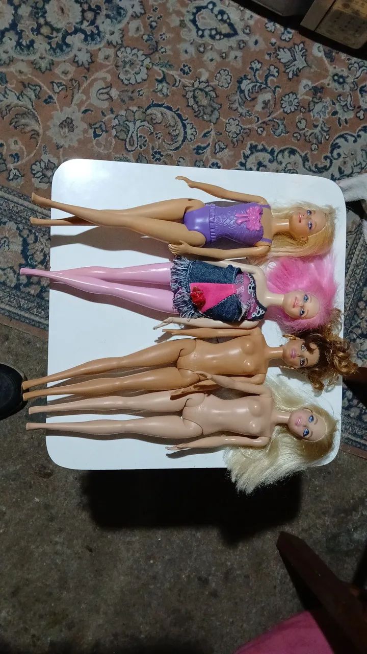 Lote 4 barbies. 