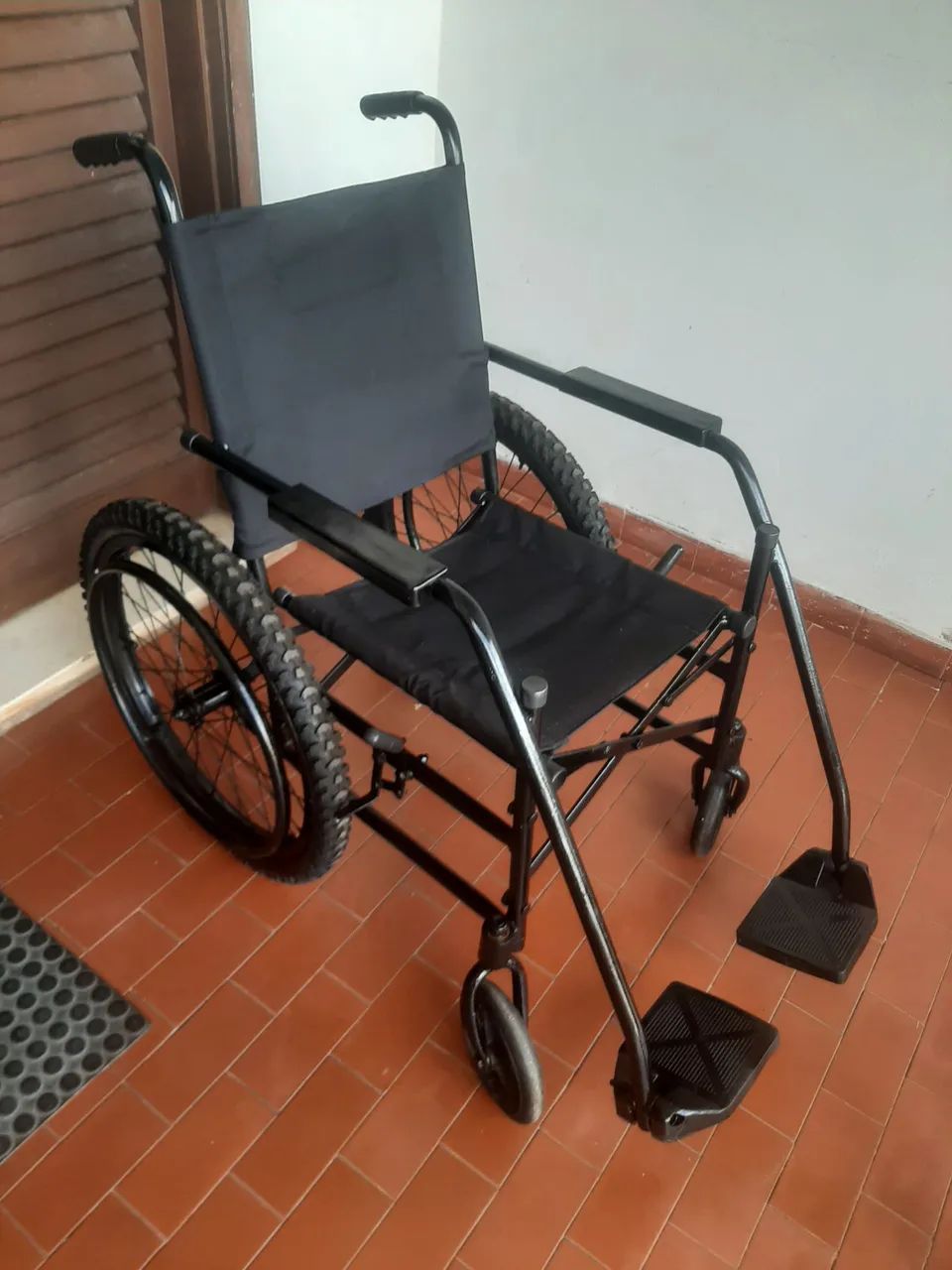 Cadeira de rodas infantil  - Foto 5