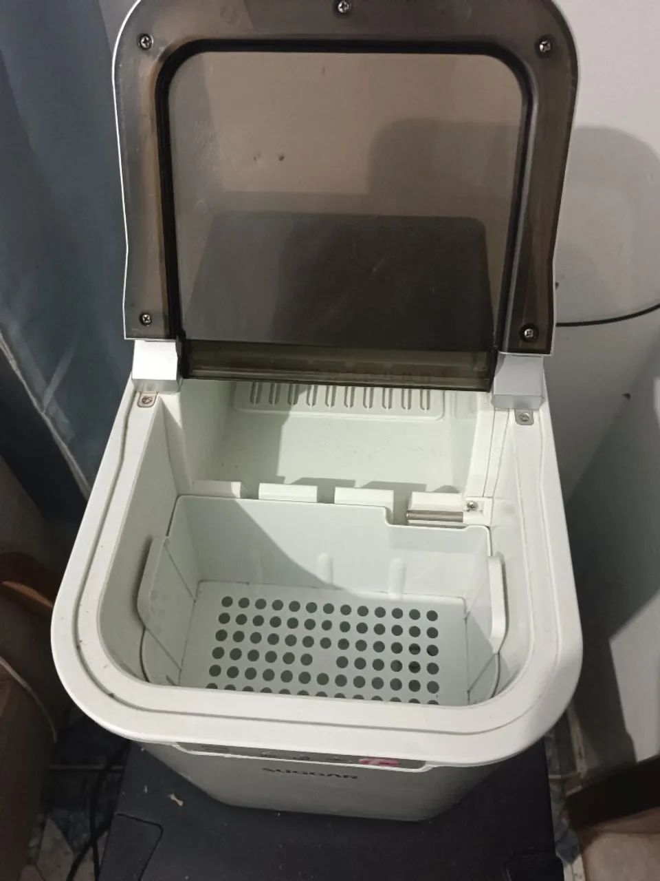Máquina de gelo caseira e adega climatizada  - Foto 5