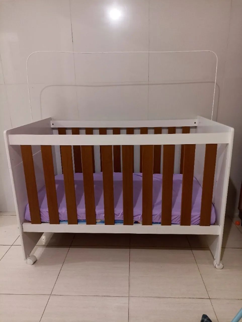 Vendo Berço americano semi novo 