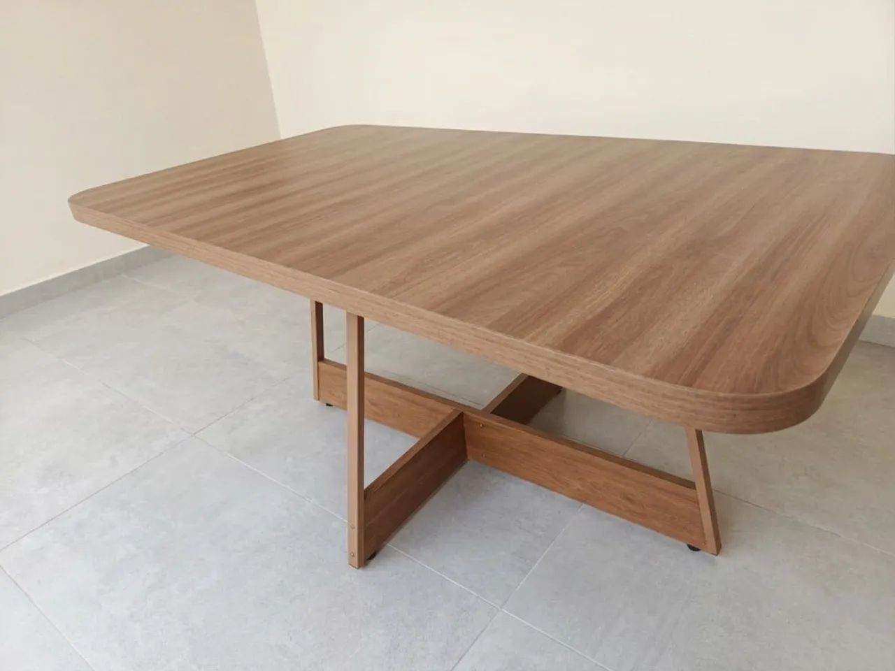 Mesa de Jantar Grande 1,6M