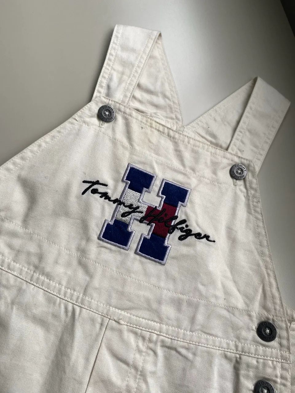 Conjunto Tommy Hilfiger 6 a 9 meses - Foto 3