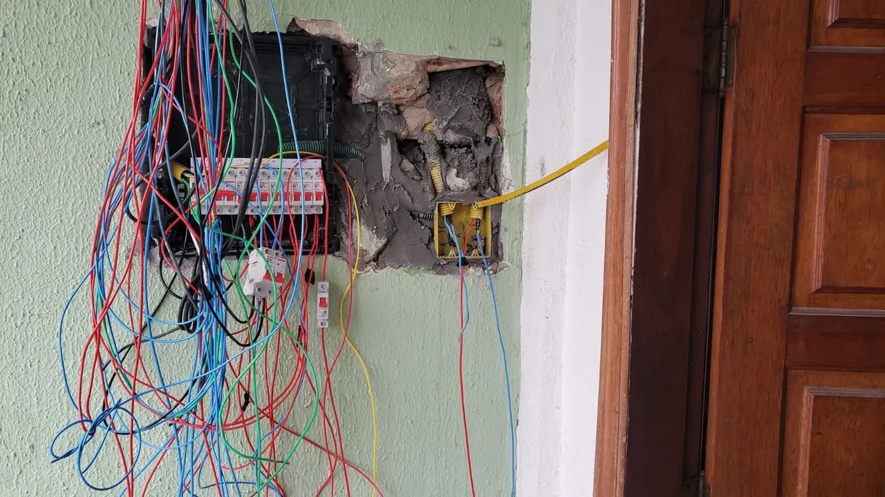 instalação e reparo de quadros elétricos  - Foto 2