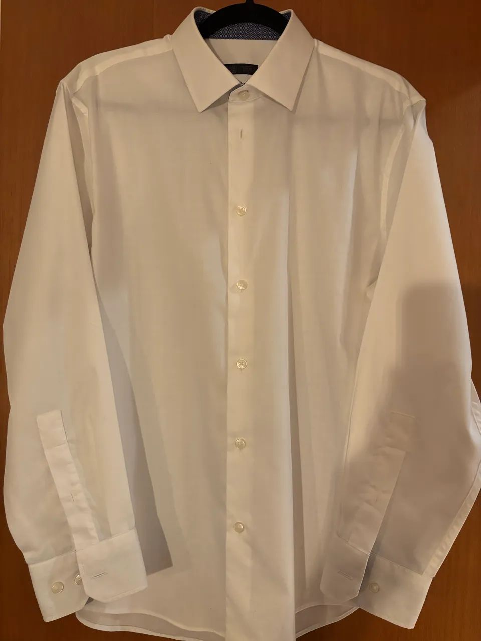 Camisa branca impecável importada! - Foto 2