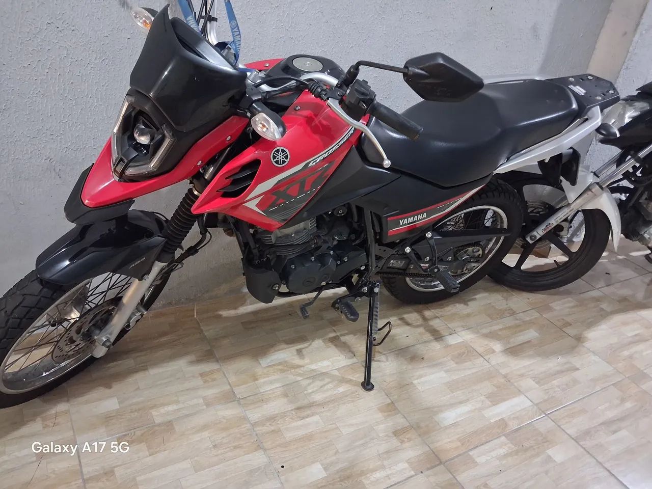 Crosser 2025 km 8000