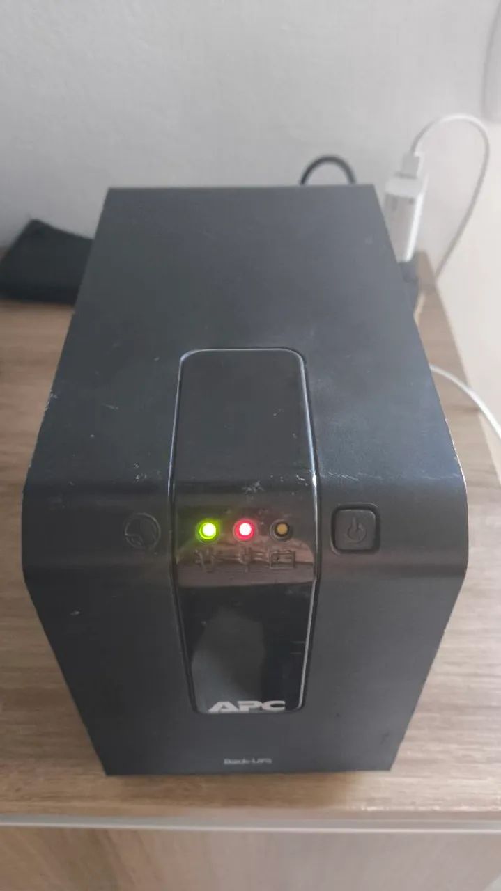 Nobreak APC Back-UPS 700