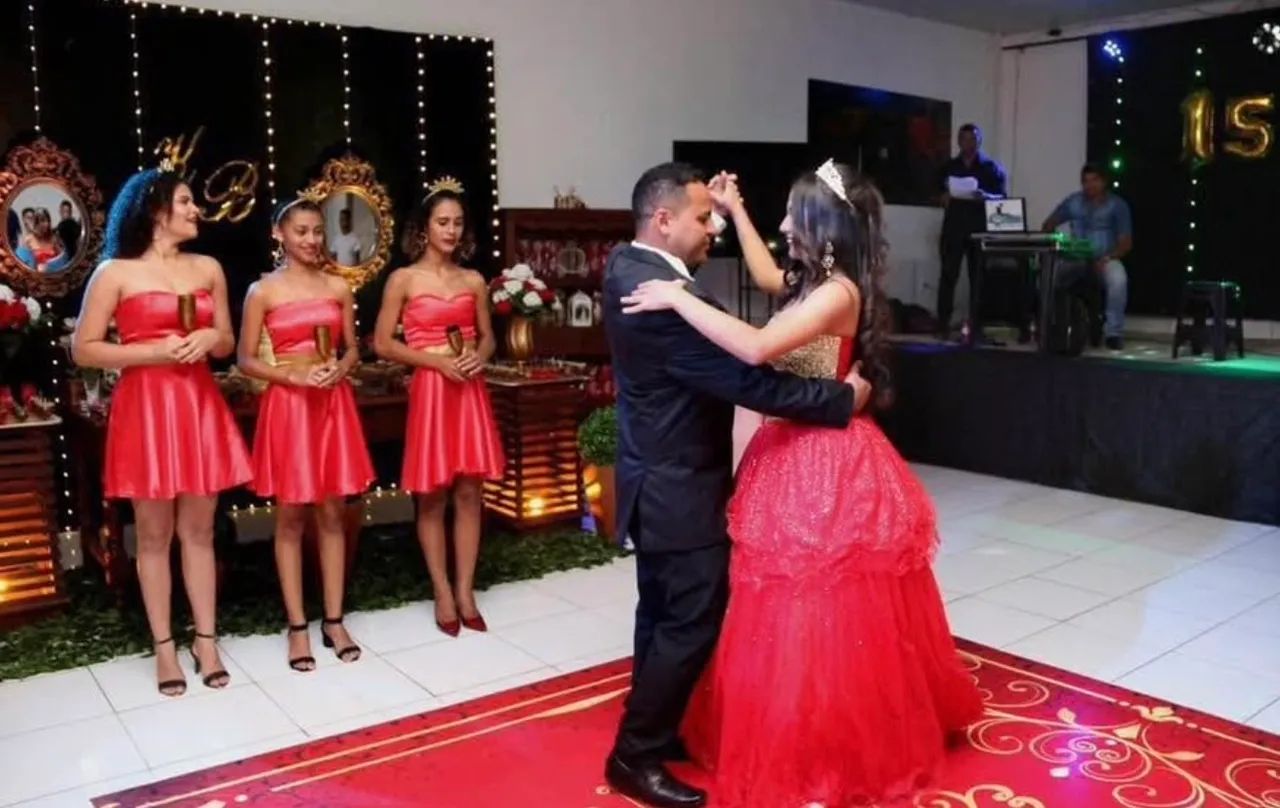 VESTIDO 15 ANOS - Foto 3