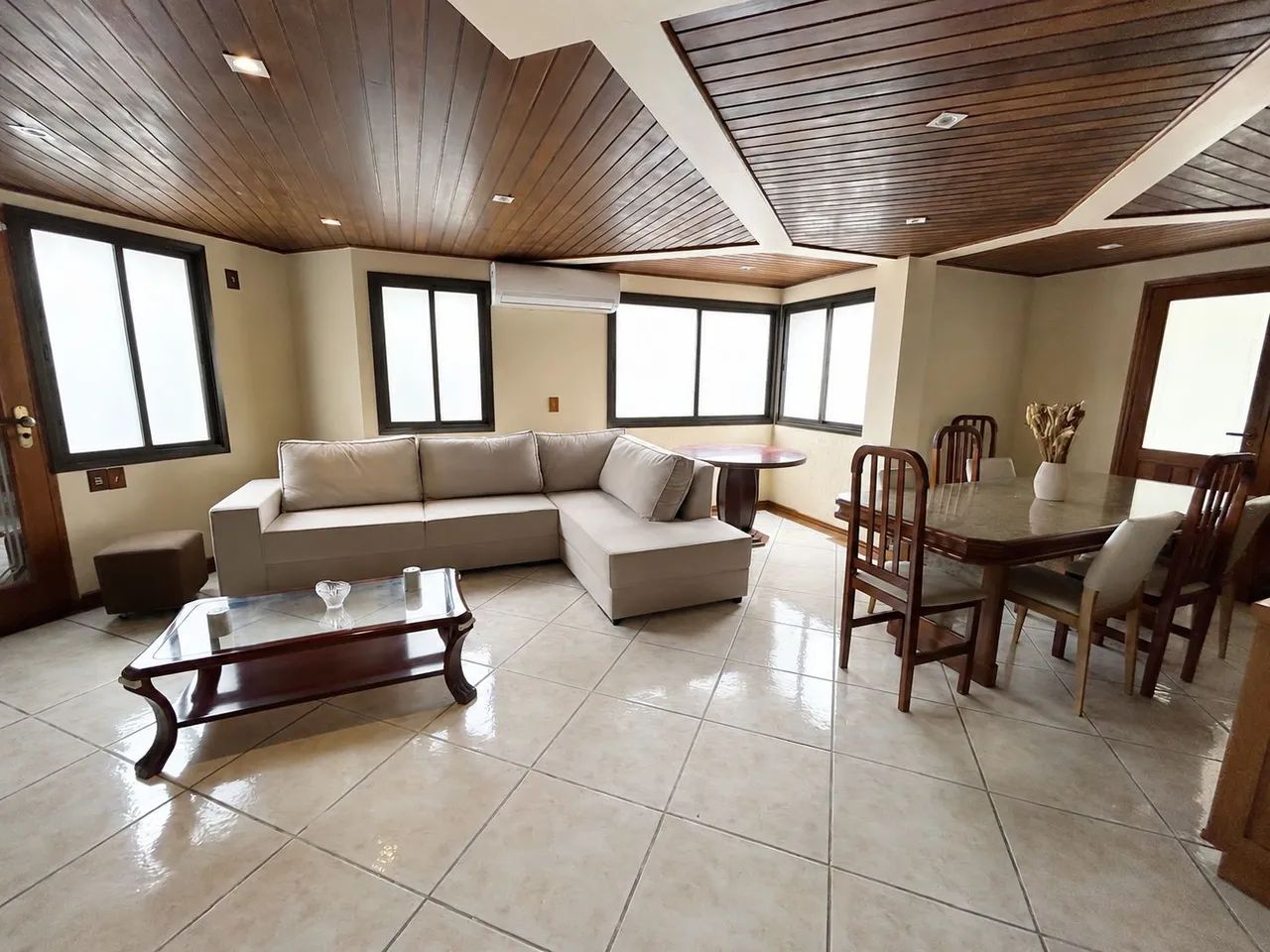 Casa com 3 quartos e 264m² priv. à venda em Capoeiras, Florianópolis - Foto 2