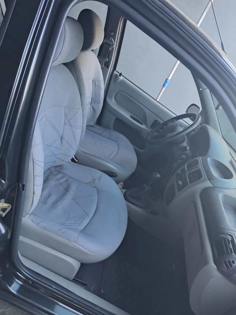 Renault Clio RL / Yahoo/ Authent. 1.0 8V 5P 2004 - Foto 3