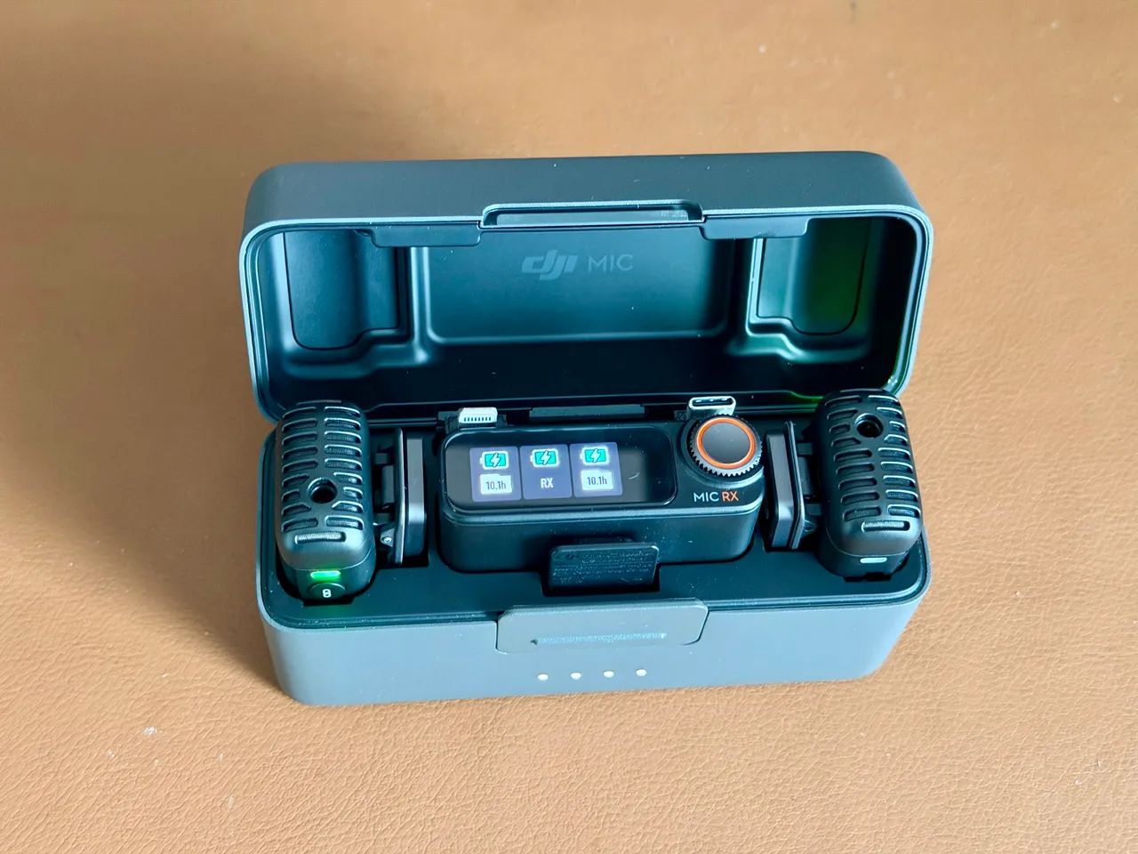 Dji Mic 2 (2 Tx + 1 Rx + estojo de carregamento) Cor preta - Foto 4
