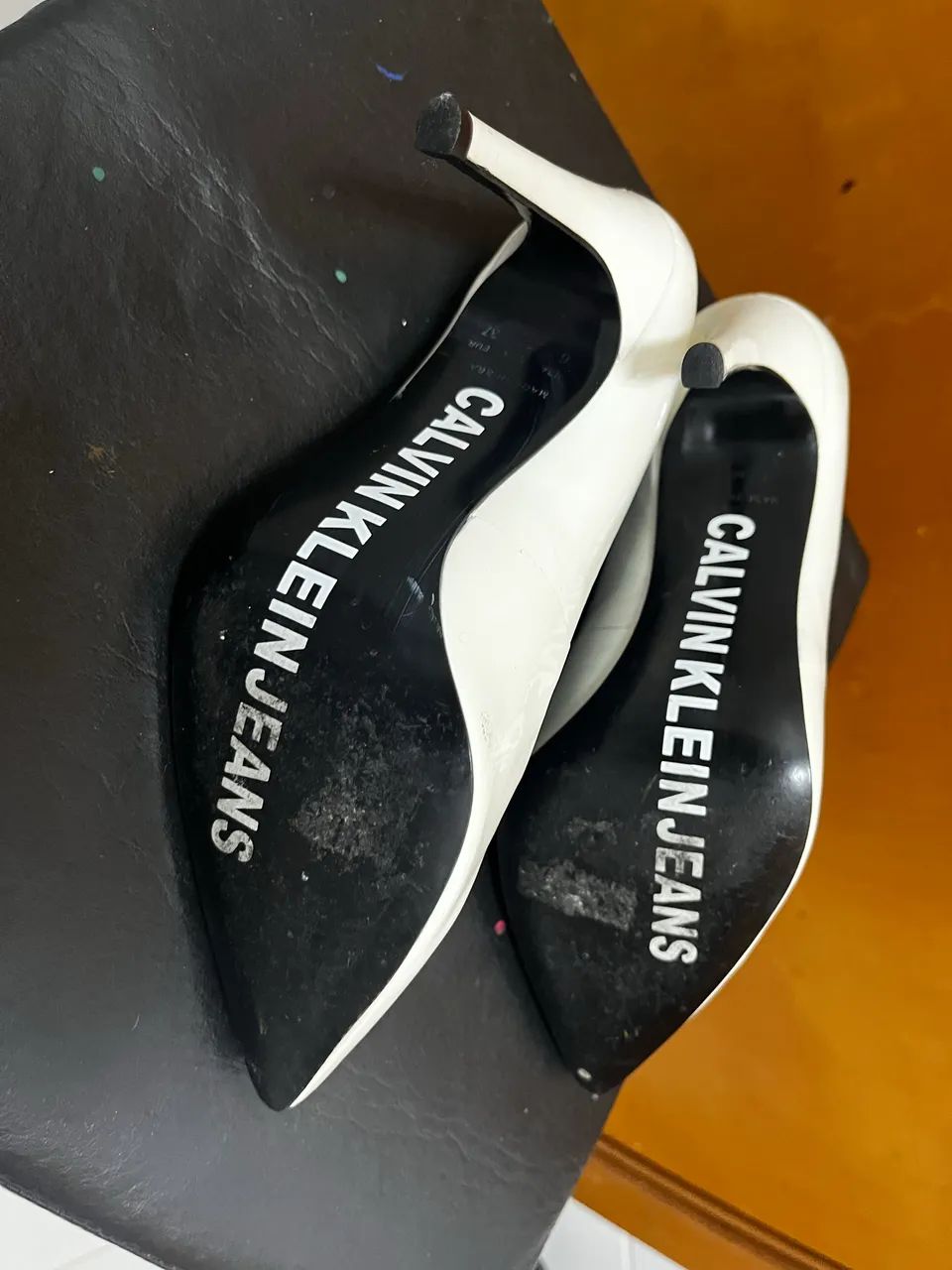 Sapato Calvin Klein usado - Foto 4