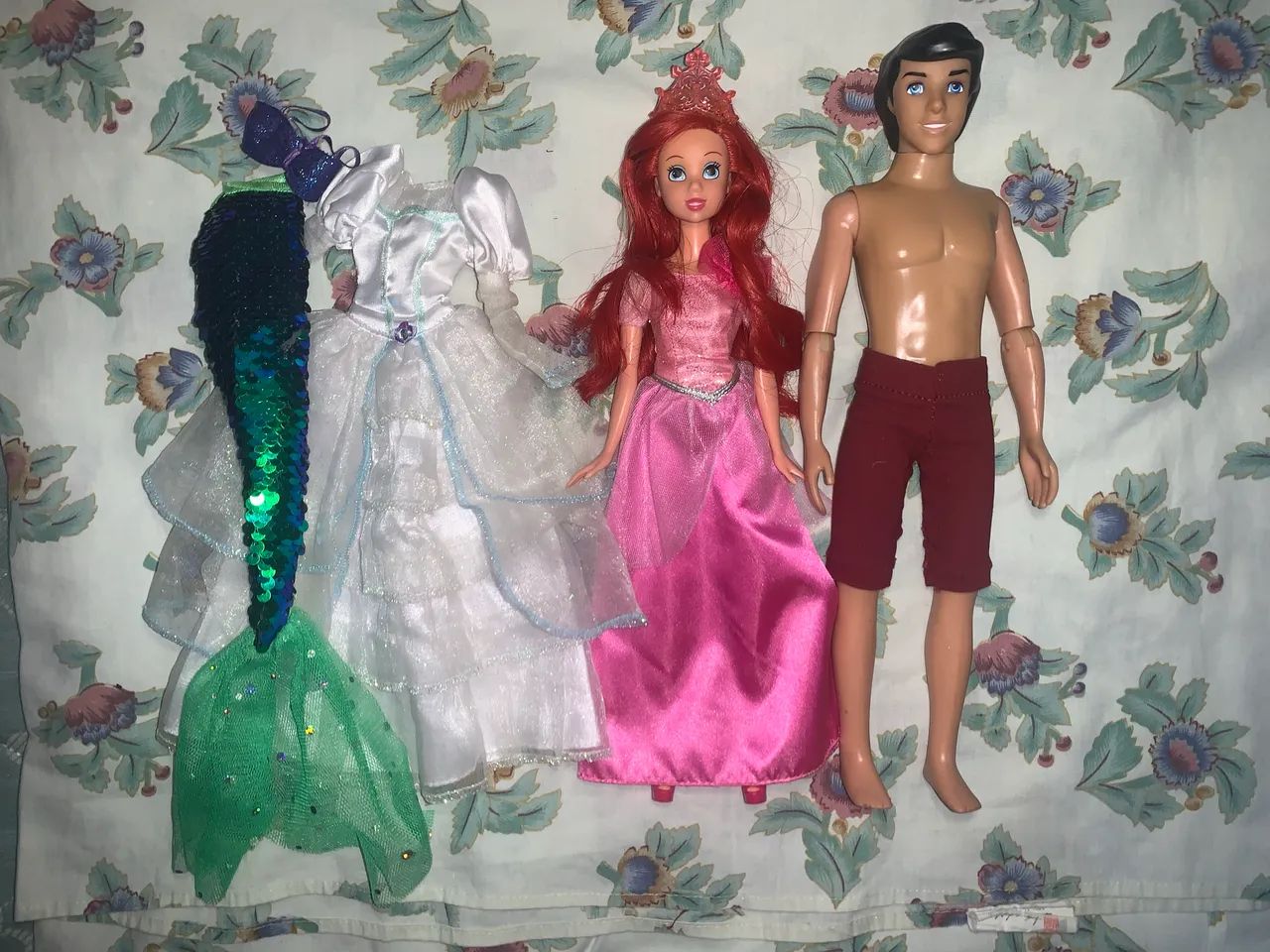 Casal de bonecos originais Disney Ariel e Príncipe Eric
