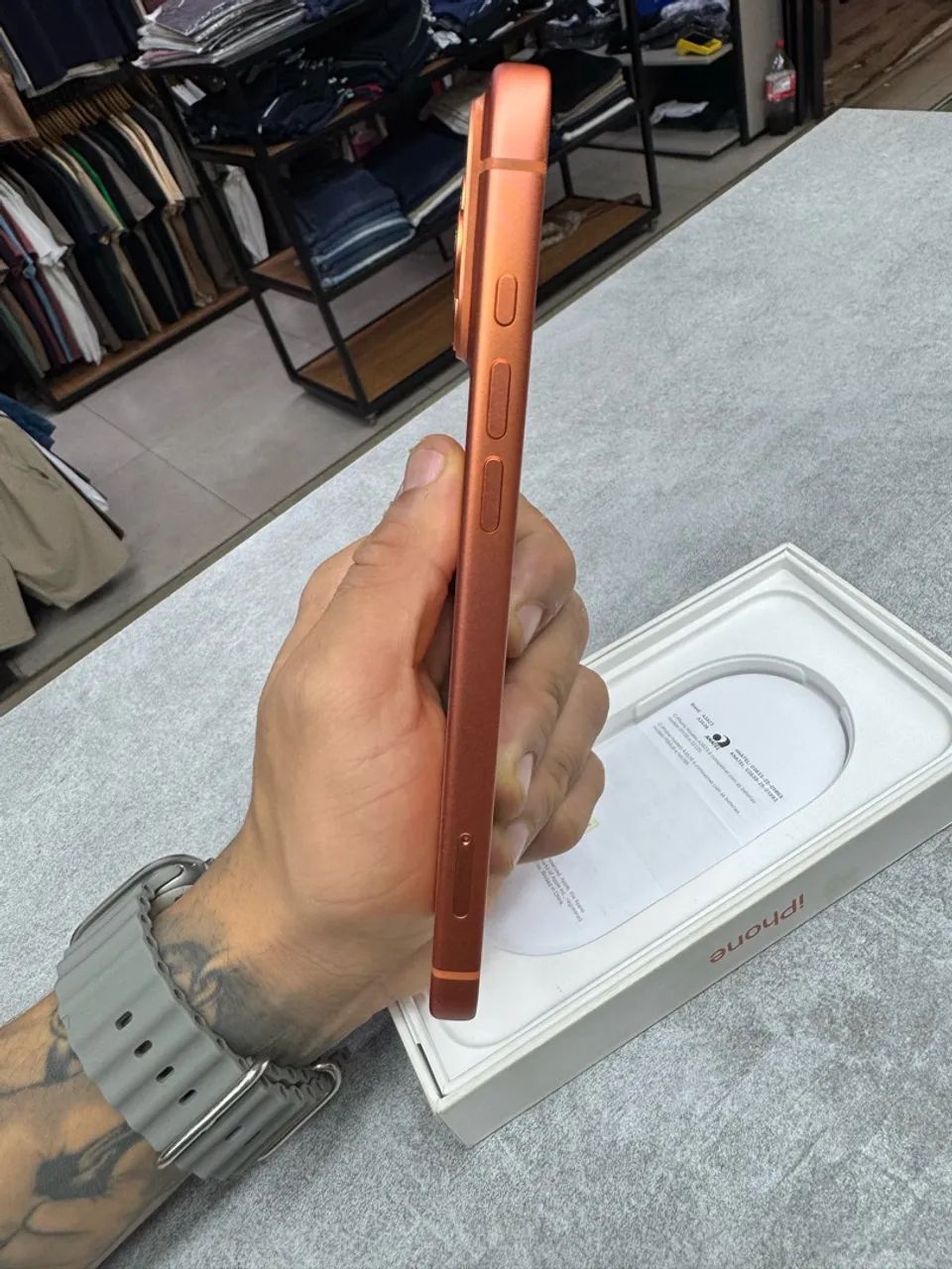 IPHONE 17 PRO MAX 512GB ANATEL COM CAIXA E CABO GARANTIA  - Foto 3