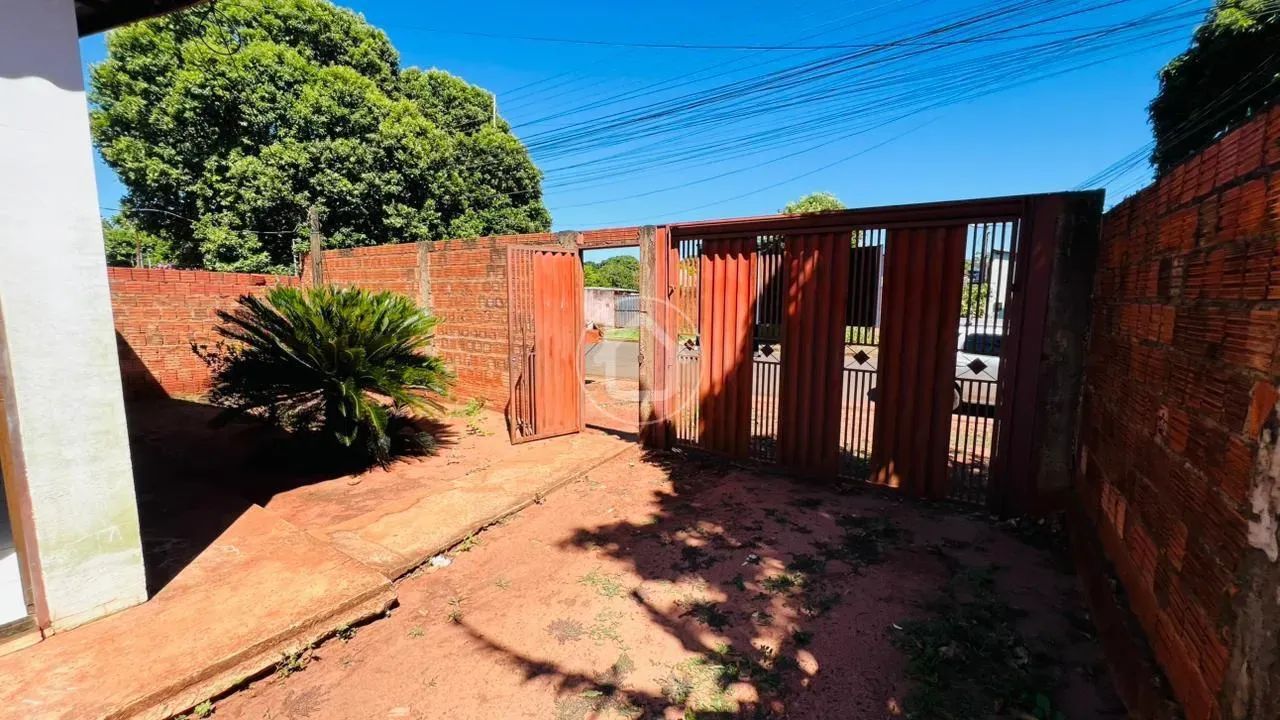 CASA SIMPLES COM AMPLO TERRENO VILA NASSER - Foto 3