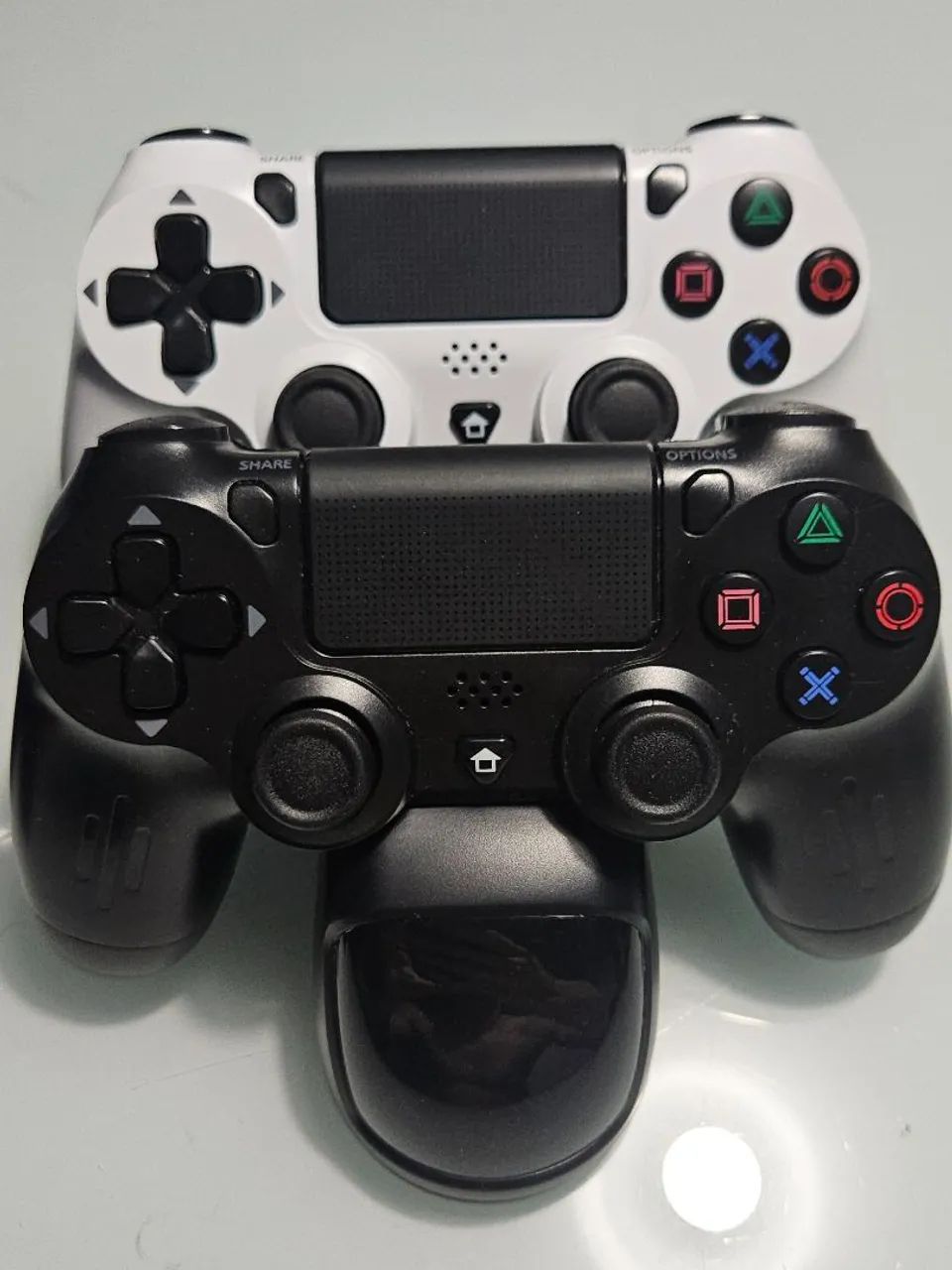 Dualshock 4 - kit com 4 + base + carregador - Foto 2