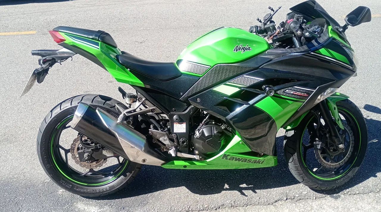 Ninja 300 em ótimo estado 