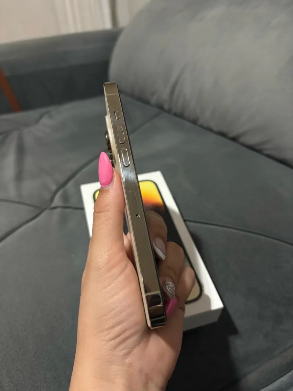 IPHONE 14 PRO GOLD - Foto 3