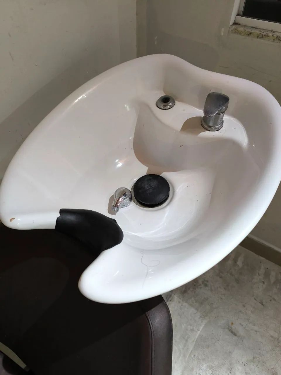 Lavatório de salão de beleza. - Foto 3