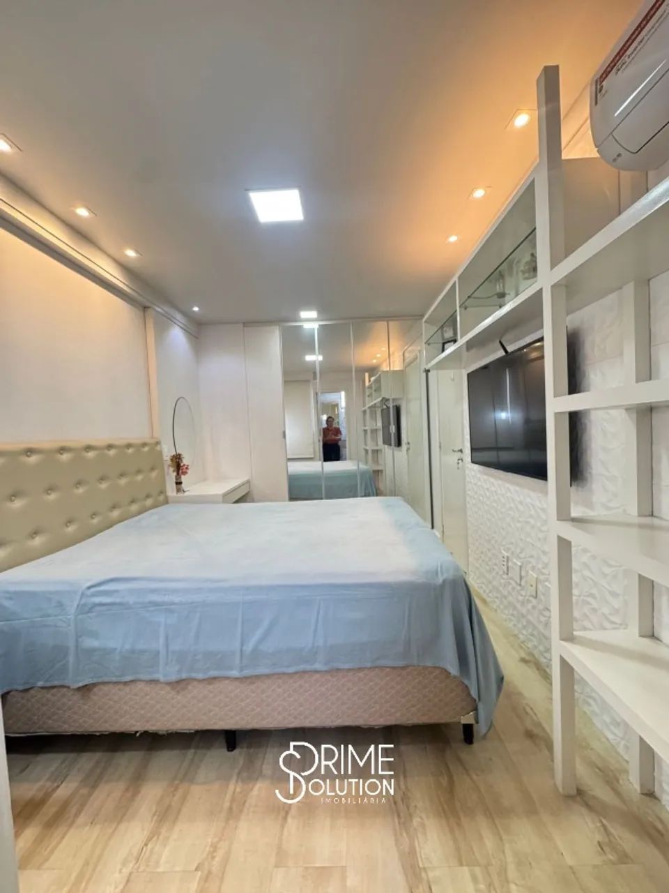 Vendo Apartamento no Ihas Gregas com 2 quartos - reformado e projetado - Próx à Praia 