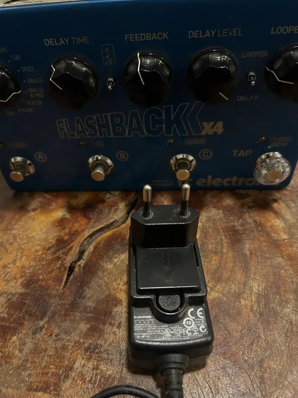 Pedal Delay e Looper Flashback X4 - Foto 4