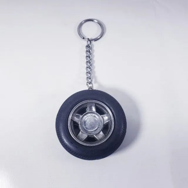 Antigo chaveiro roda de carro  - Foto 3