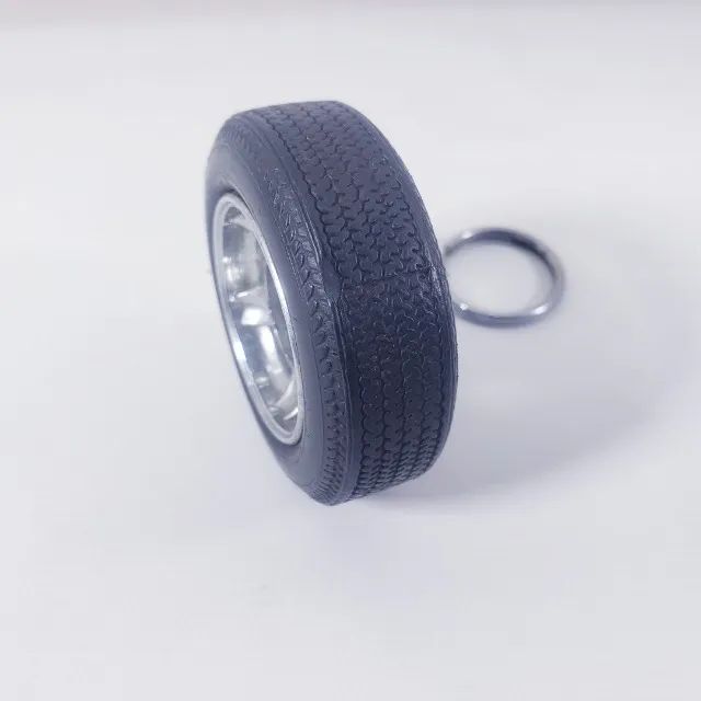 Antigo chaveiro roda de carro  - Foto 2