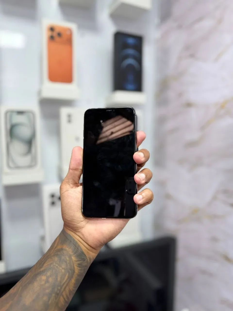 IPHONE 11 PRO MAX 64GB TELA NOVA<br>R$ 1.399,00 - Foto 5