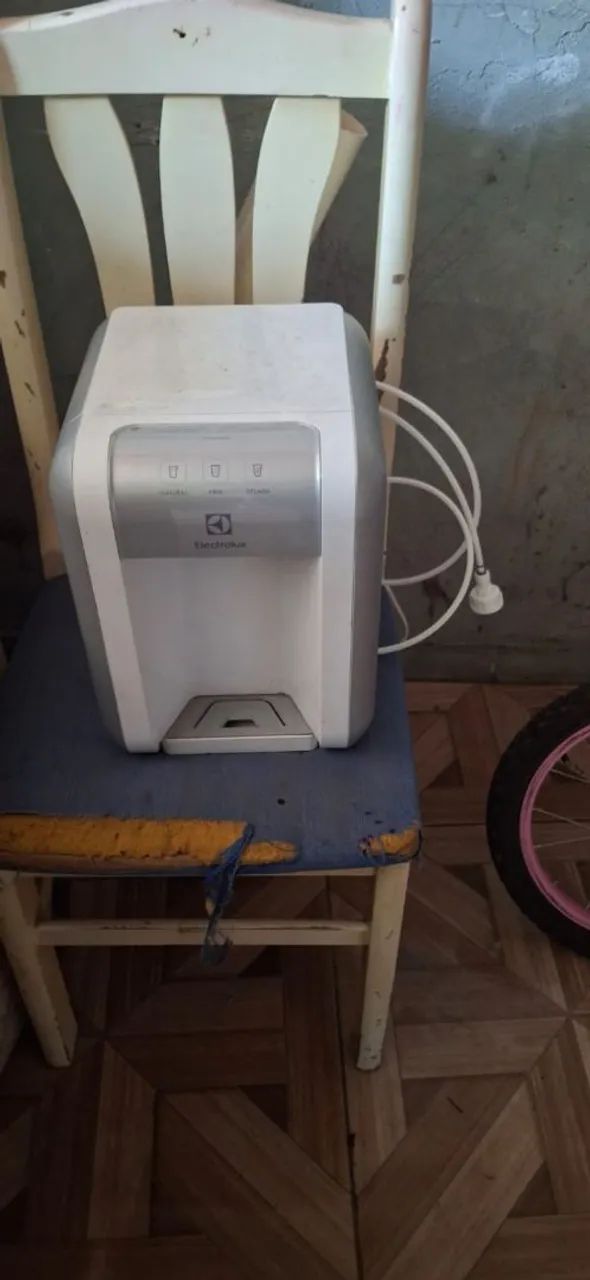  Vende-se Bebedouro  Eletrolux  - Foto 2