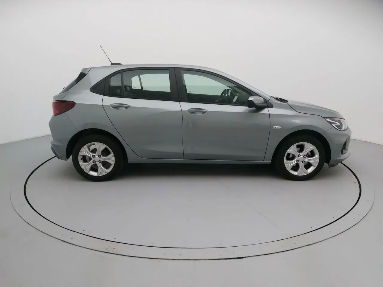Chevrolet Onix Plus LTZ 1.0 12V TB Flex Aut. 4P, foto 6 de 18