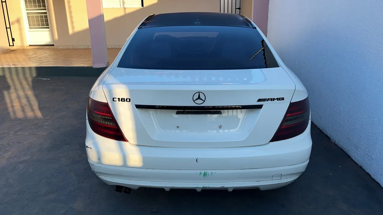 Mercedes-Benz C-180 CGI Coupe 1.8 16V 156cv Aut. 2012