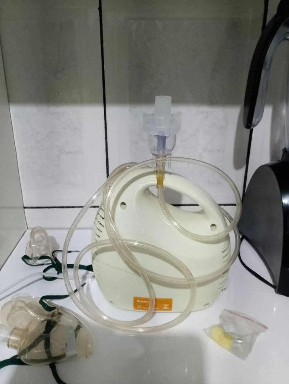 Inalador / Nebulizador G-Tech Compressão - Funcionando Perfeitamente + Acessórios. - Foto 2