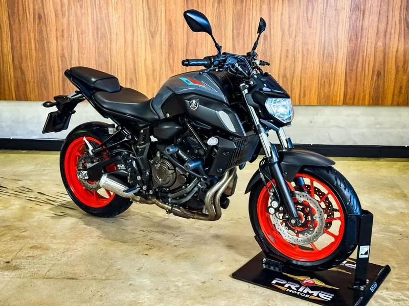 YAMAHA MT07 ABS 2023 - Foto 2