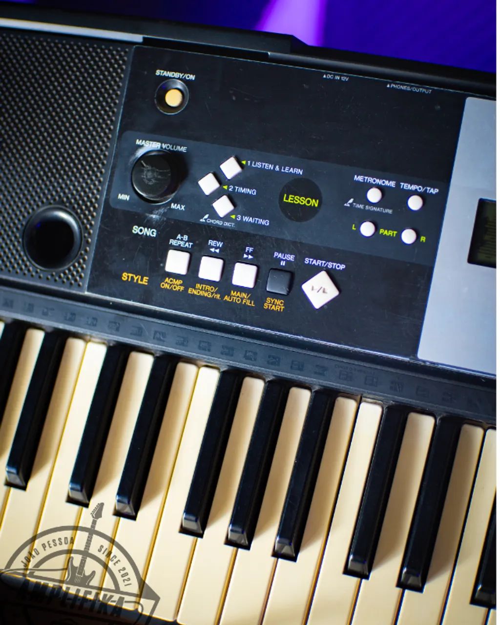 Teclado Yamaha PSR E233 61 Teclas - Foto 3