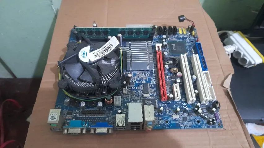 Placa Mãe Ecs G31t-m7 + Processador E5500+ 2gb Ram + Espelho