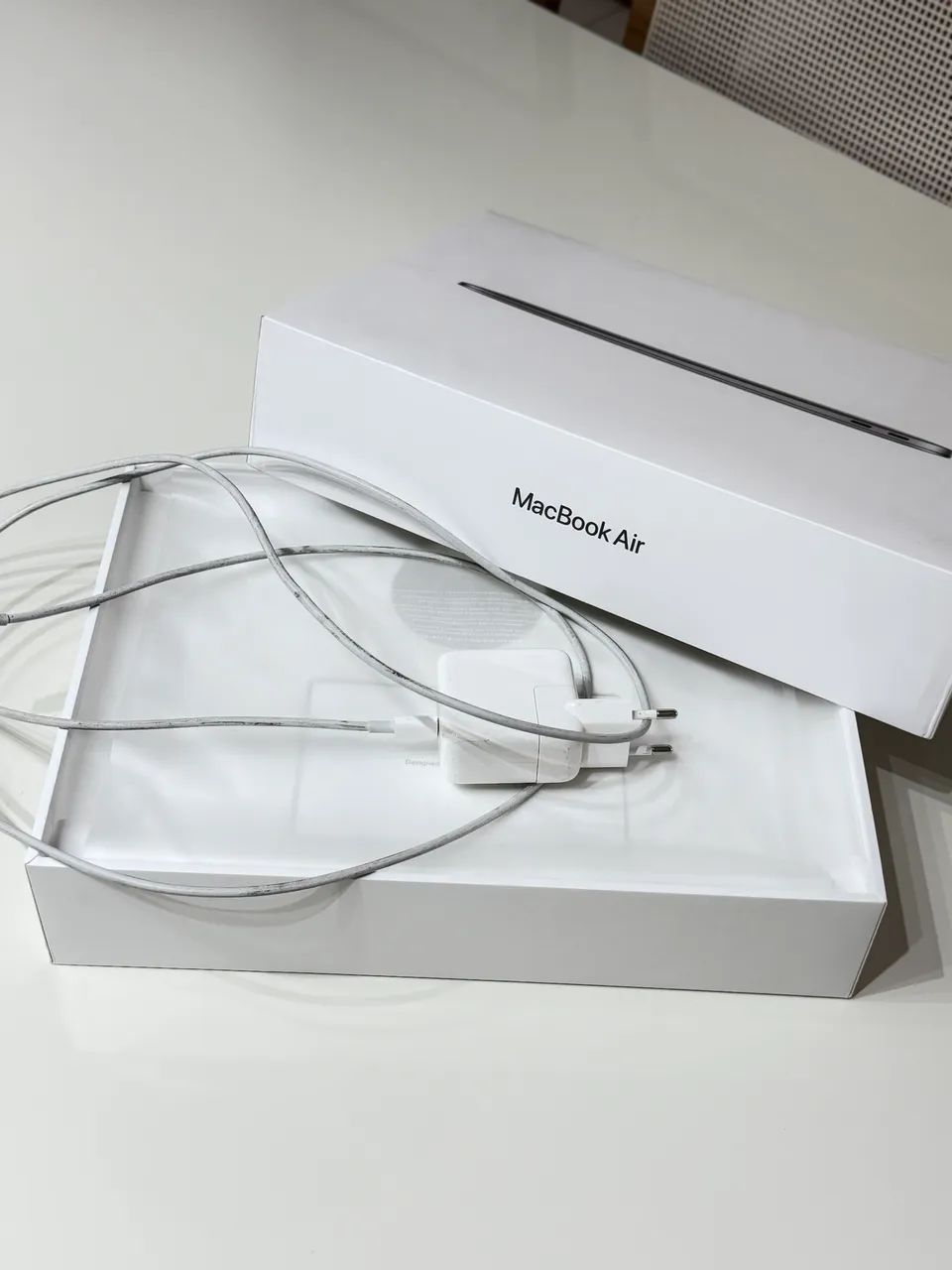 MacBook Air M1 8GB 256 HD - Foto 4