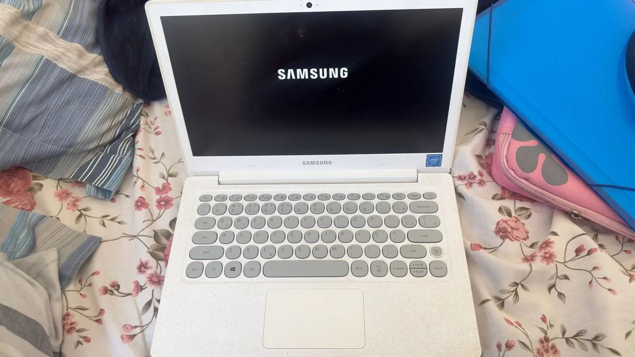 Notbook Samsung Flash F30  - Foto 2