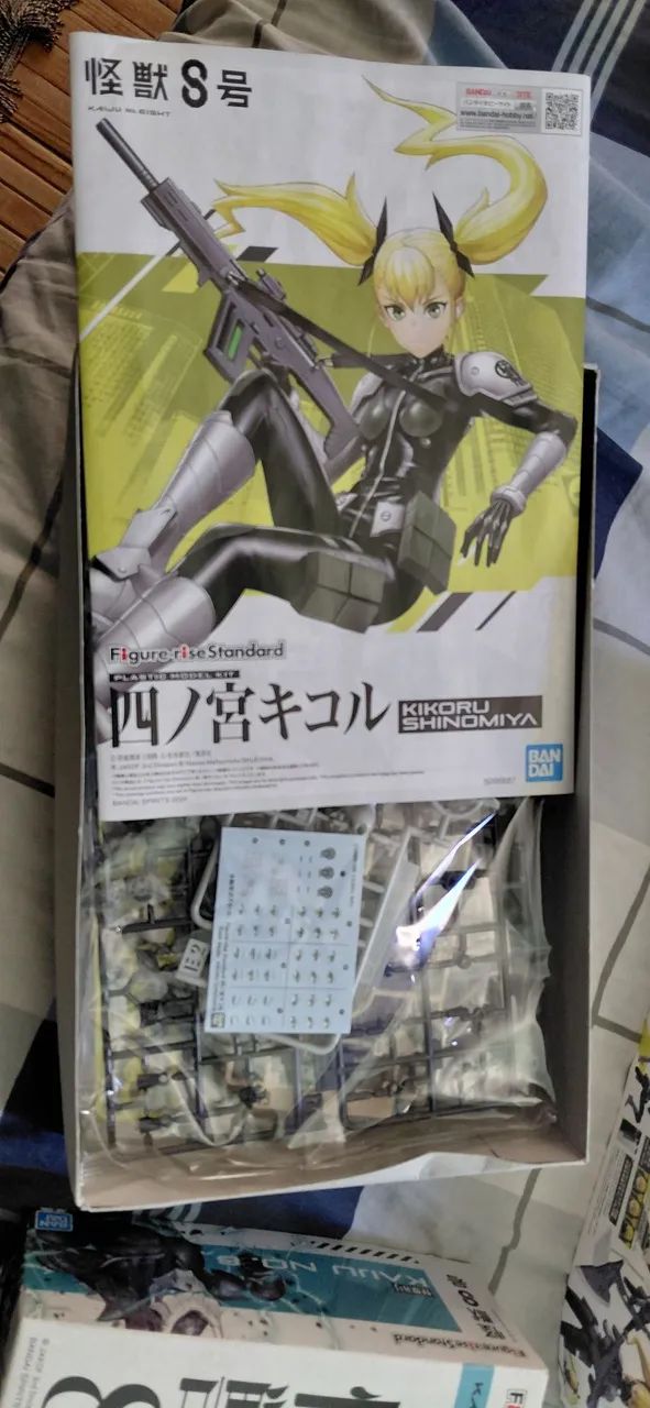 Model kit Kaijuu n°8 e Shinomiya bandai  - Foto 2